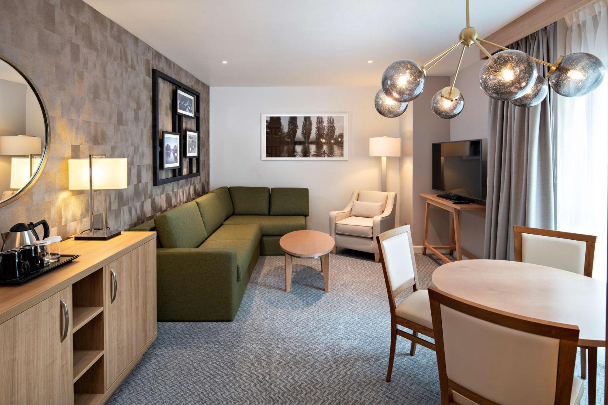 Hilton Garden Inn Abingdon Oxford Zewnętrze zdjęcie